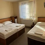 Casa de hóspedes Euro 3*