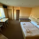 Euro ゲストハウス 3*