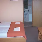ゲストハウス Euro 3*