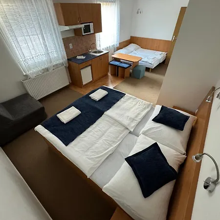 Euro Casa de hóspedes 3*
